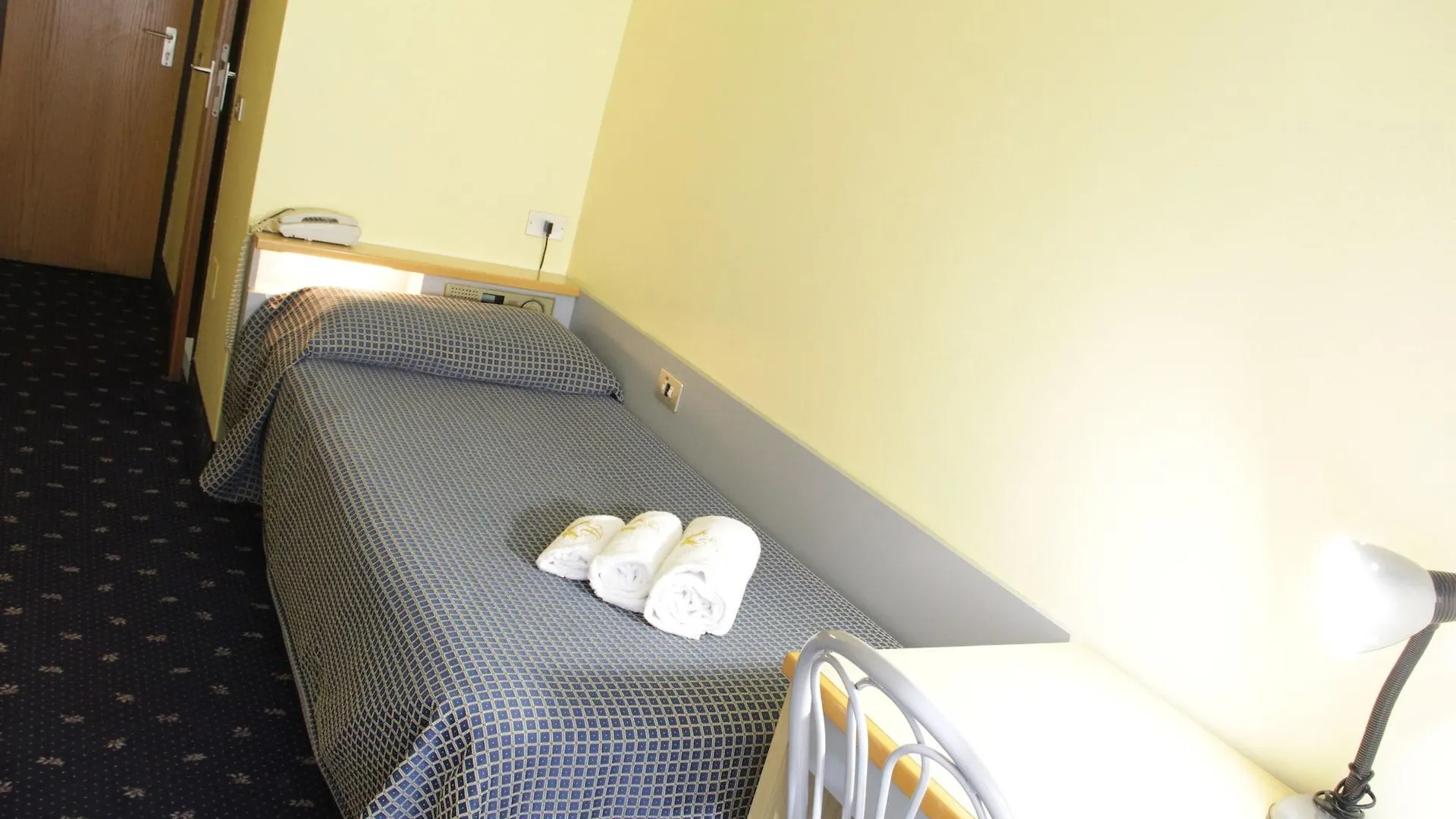 ***  Hotel Lugano Milán Italia