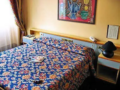 Hotel Lugano Milán 3*,