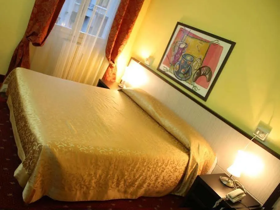 ***  Hotel Lugano Milán Italia