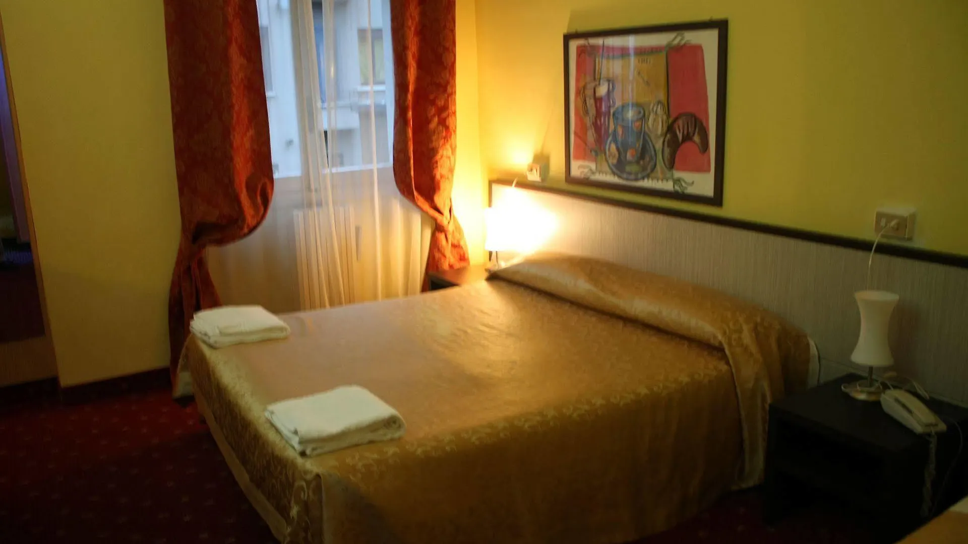 Hotel Lugano Milán 3*,  Italia