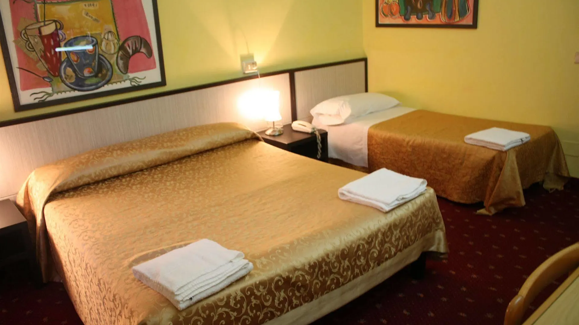 Hotel Lugano Milán 3*,  Italia