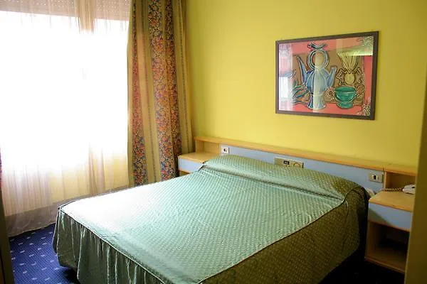 Hotel Lugano Milán 3*,