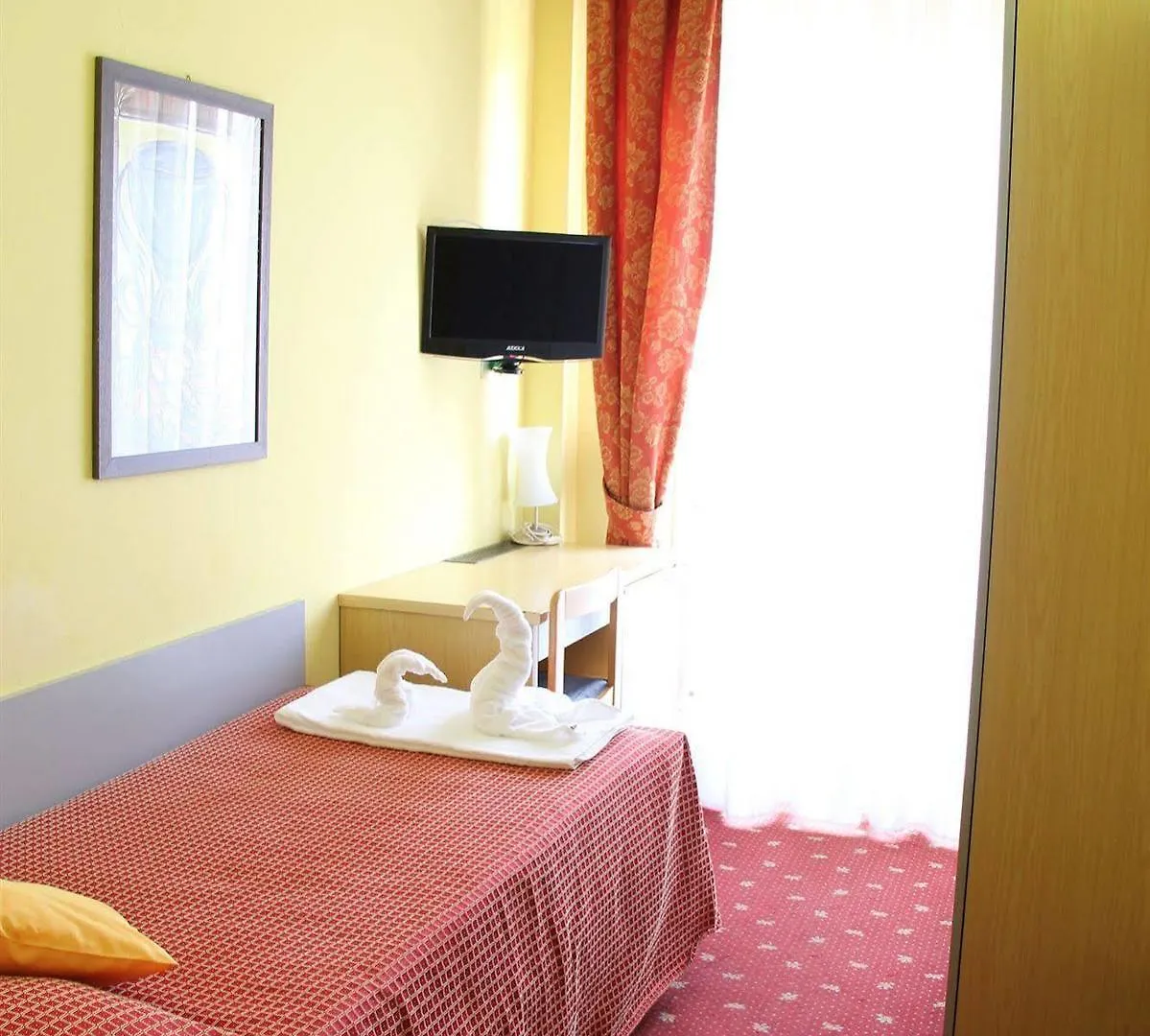 Hotel Lugano Milan 3*,  Italy